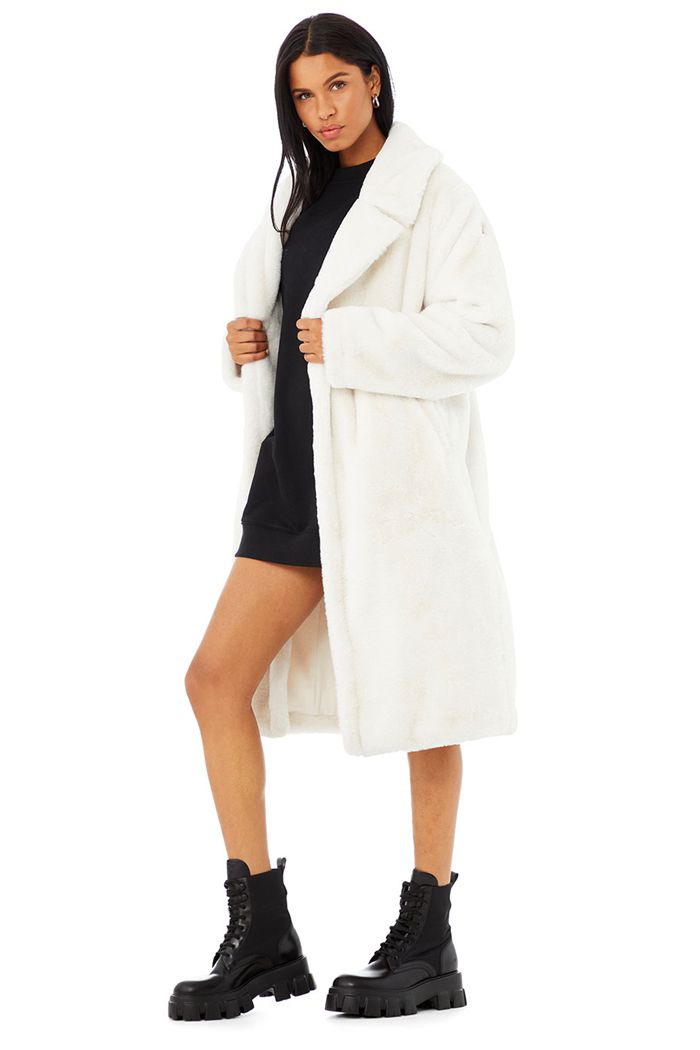 Coat Alo Yoga Oversized Faux Fur Trench Mujer Blancos | 495780ERM