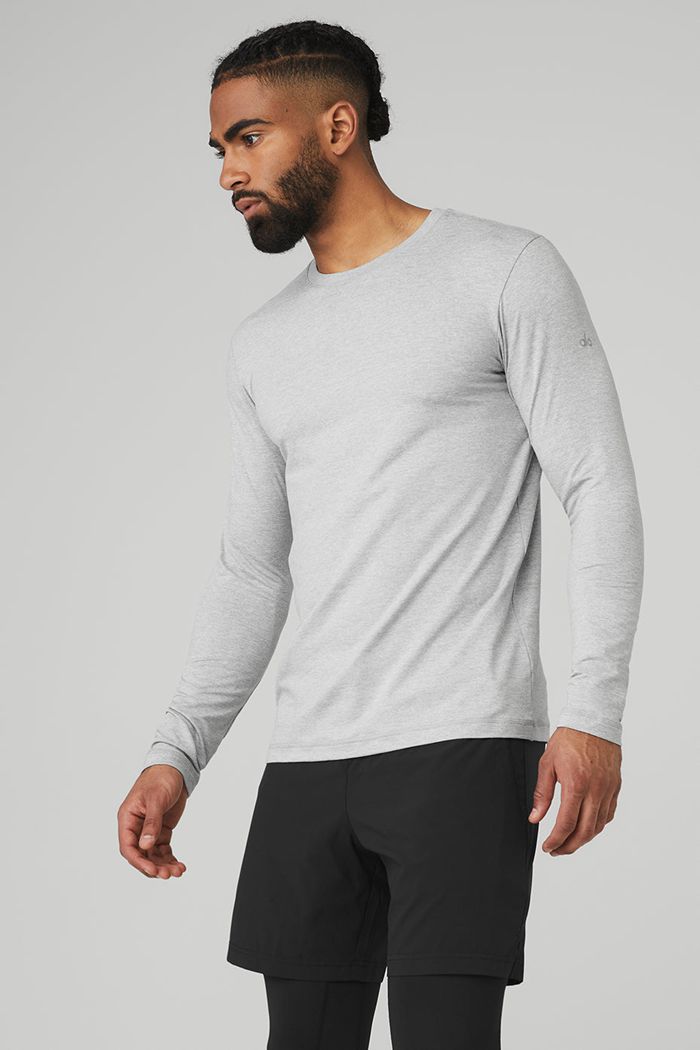 Long Sleeve Alo Yoga Conquer Reform Crewneck Hombre Grises | 540639CNK