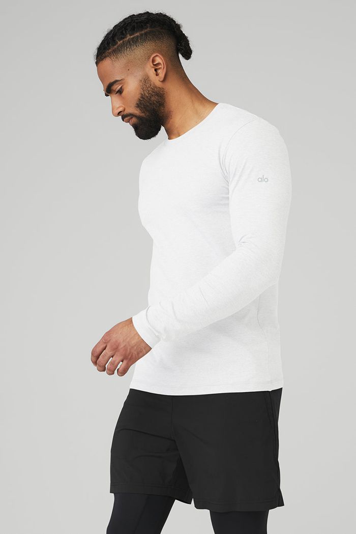 Long Sleeve Alo Yoga Conquer Reform Crewneck Hombre Blancos | 745698QBY