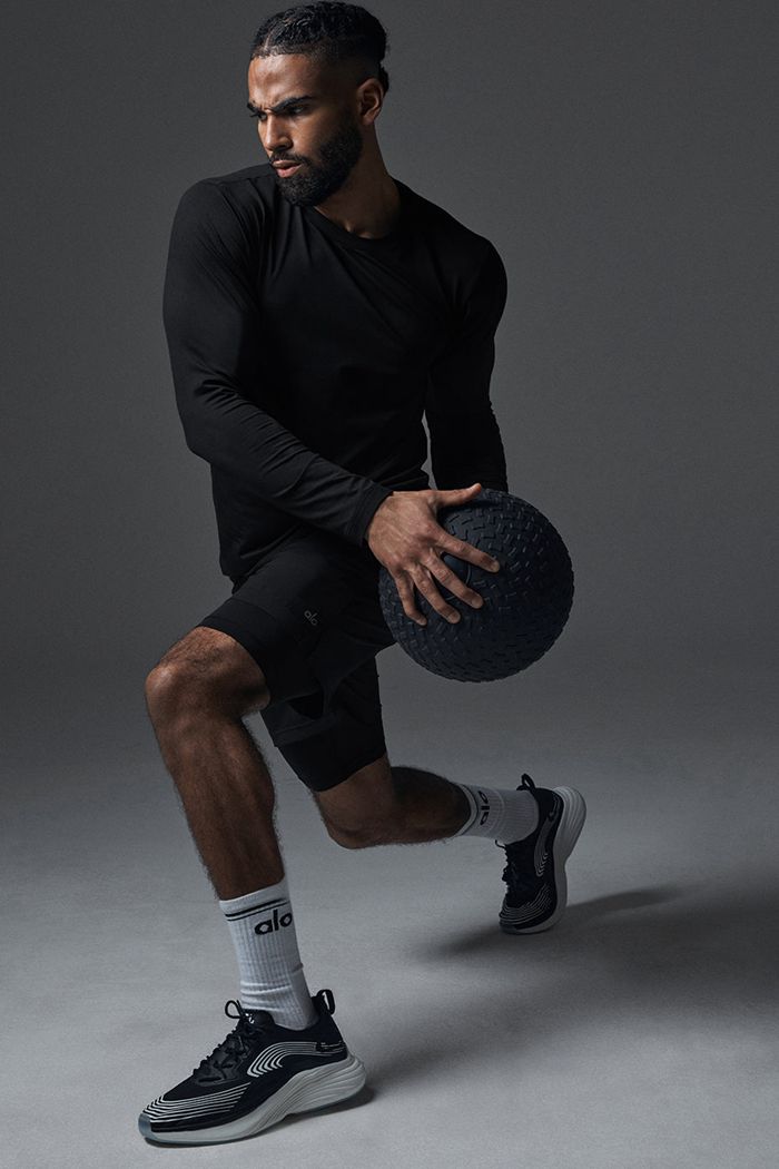 Long Sleeve Alo Yoga Conquer Reform Crewneck Hombre Negros | 946137NLS