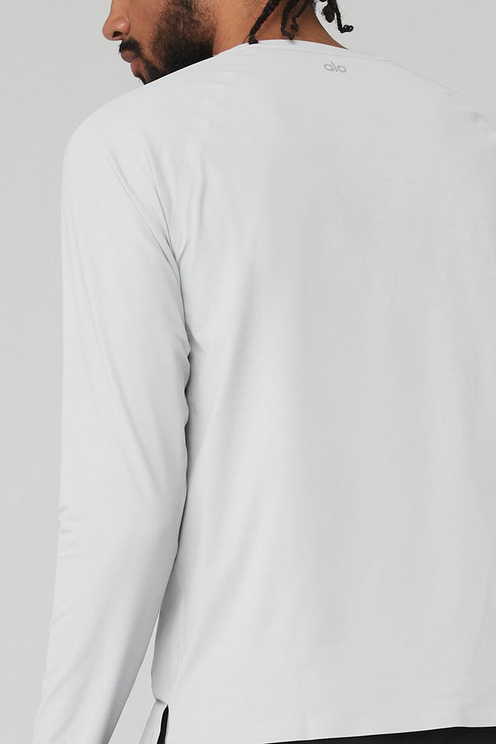 Long Sleeve Alo Yoga Idol Performance Tee Hombre Blancos | 079621EDC