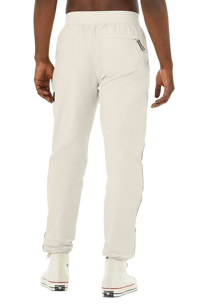 Pantalones Alo Yoga Torrent Pista Sweat Hombre Beige | 826173HVO