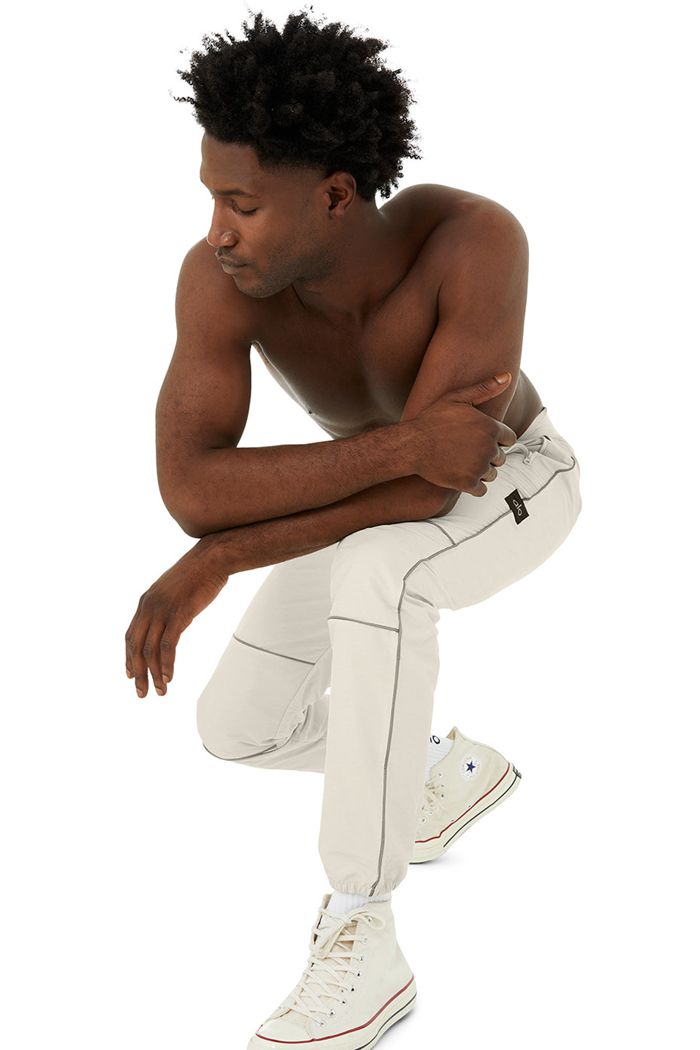 Pantalones Alo Yoga Torrent Pista Sweat Hombre Beige | 826173HVO