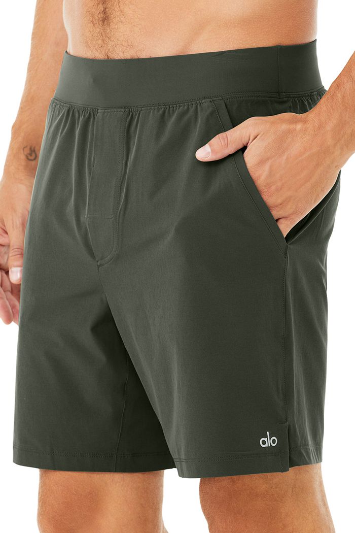 Short Alo Yoga 7'' Repetition Hombre Verdes Oscuro | 045683JIH