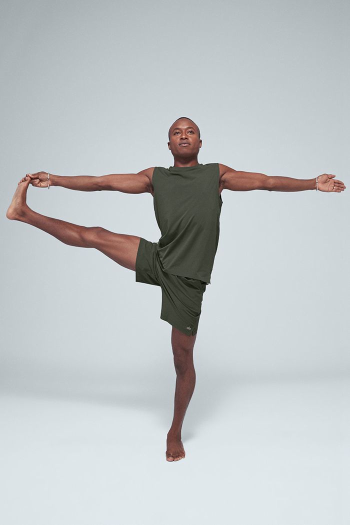 Short Alo Yoga 7'' Repetition Hombre Verdes Oscuro | 045683JIH