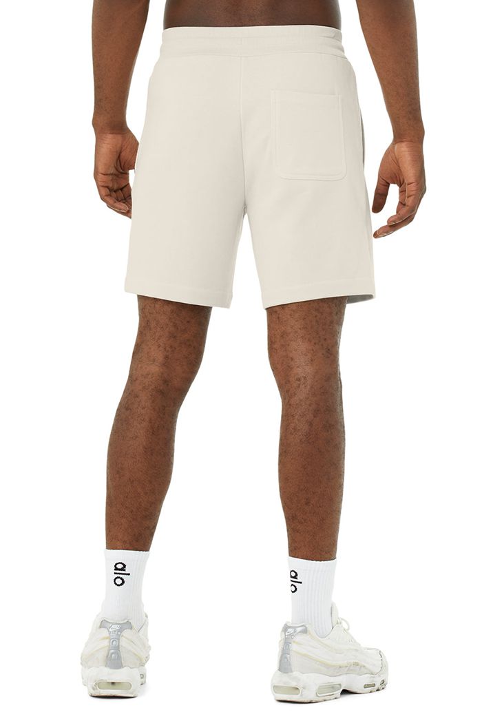 Short Alo Yoga Chill Hombre Beige | 401382RKL