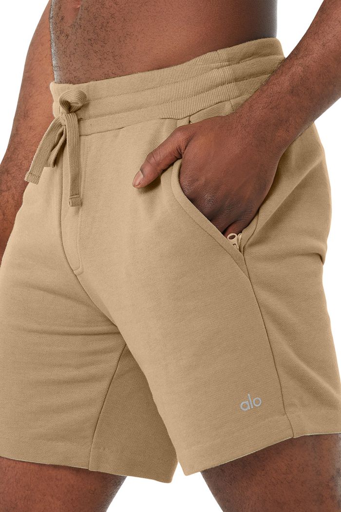 Short Alo Yoga Chill Hombre Marrom | 753620CUO