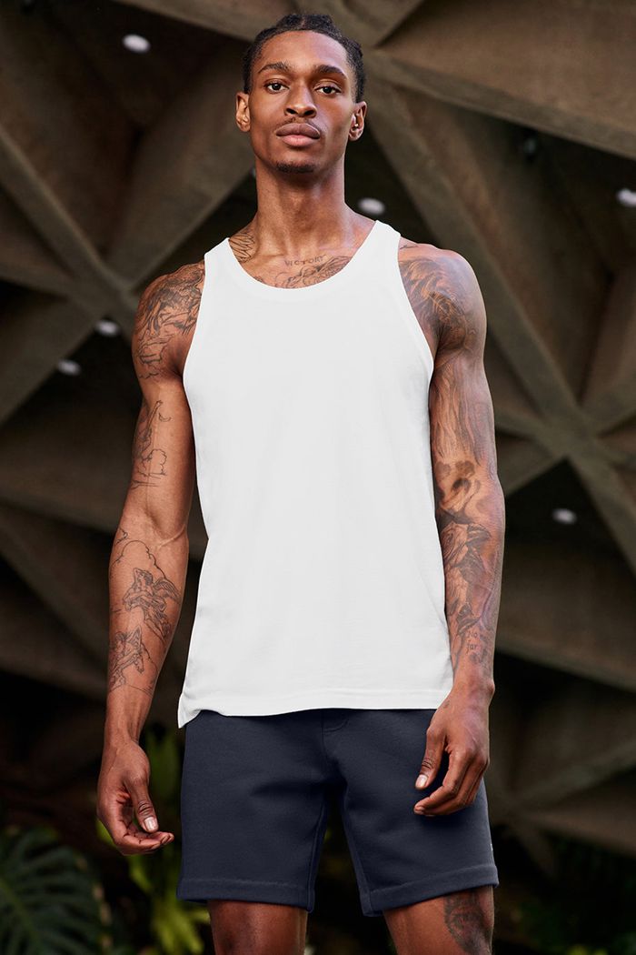 Short Alo Yoga Chill Hombre Negros | 742165VQD