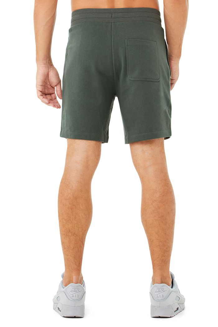 Short Alo Yoga Chill Hombre Verdes Oscuro | 236479HKE