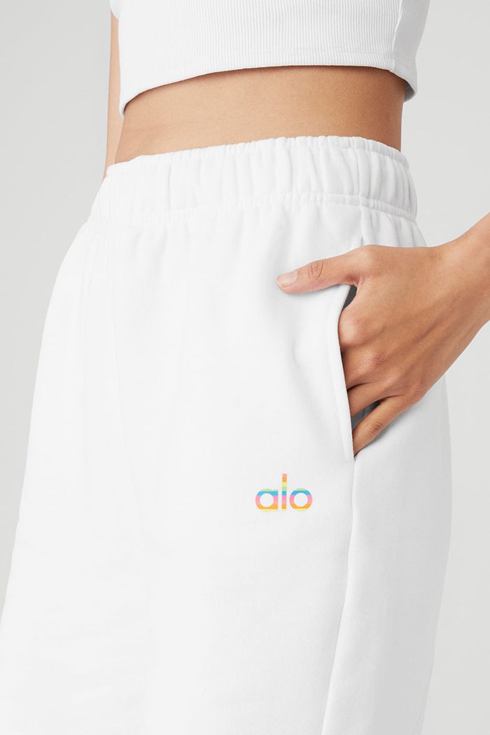Short Alo Yoga Pride Accolade Sweat Mujer Blancos | 978065VWL