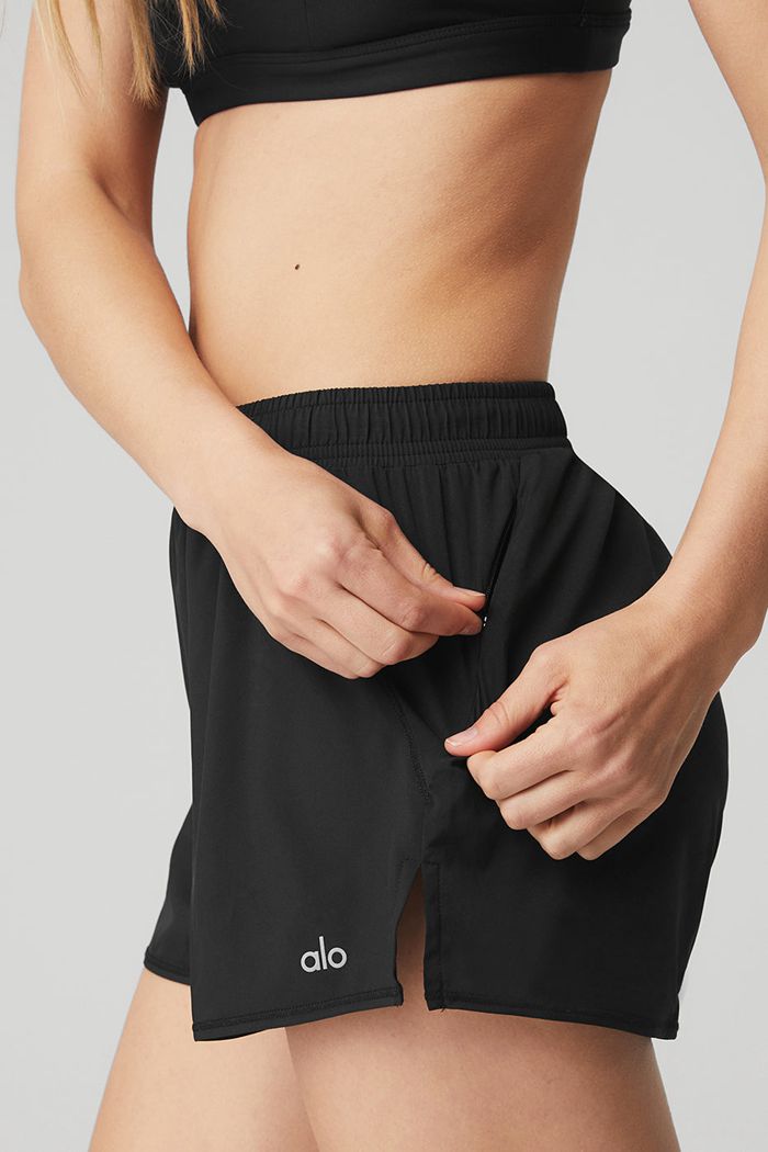Short Alo Yoga Stride Correr Mujer Negros | 269487UIG