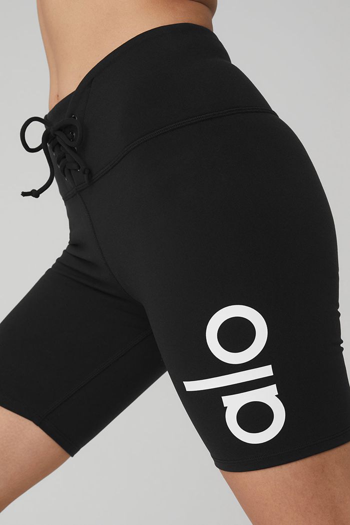 Short Alo Yoga Yogi Encaje Up Mujer Negros Blancos | 065389WHQ