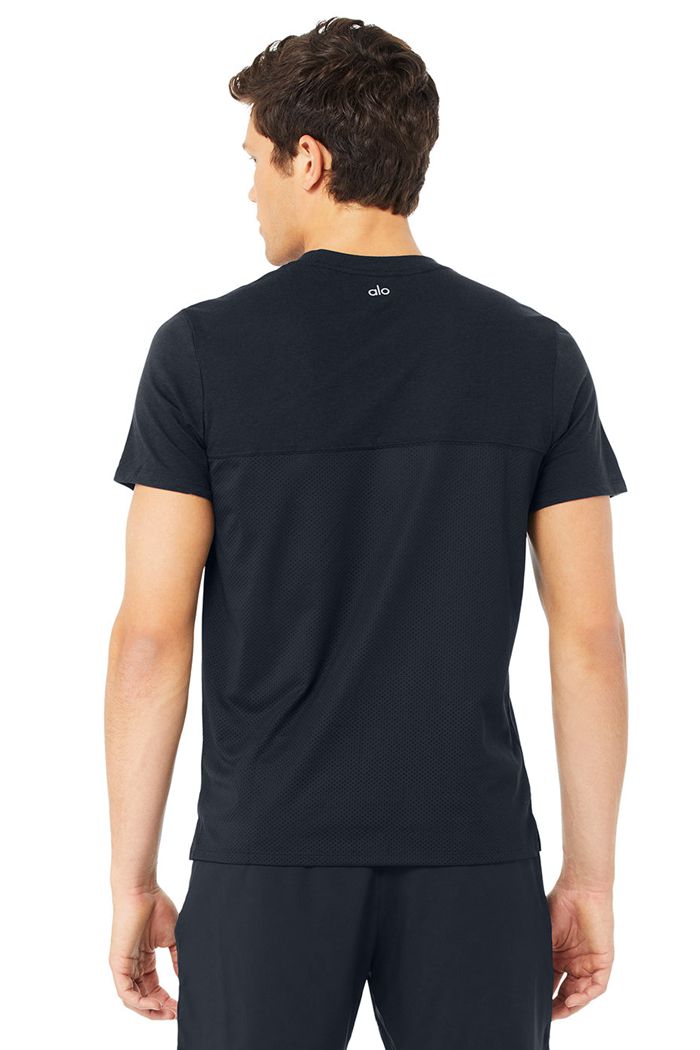 Short Sleeve Alo Yoga Airwave Tee Hombre Azul Marino | 214507YMJ