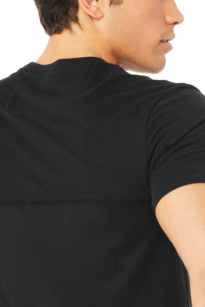 Short Sleeve Alo Yoga Airwave Tee Hombre Negros | 285196RDW