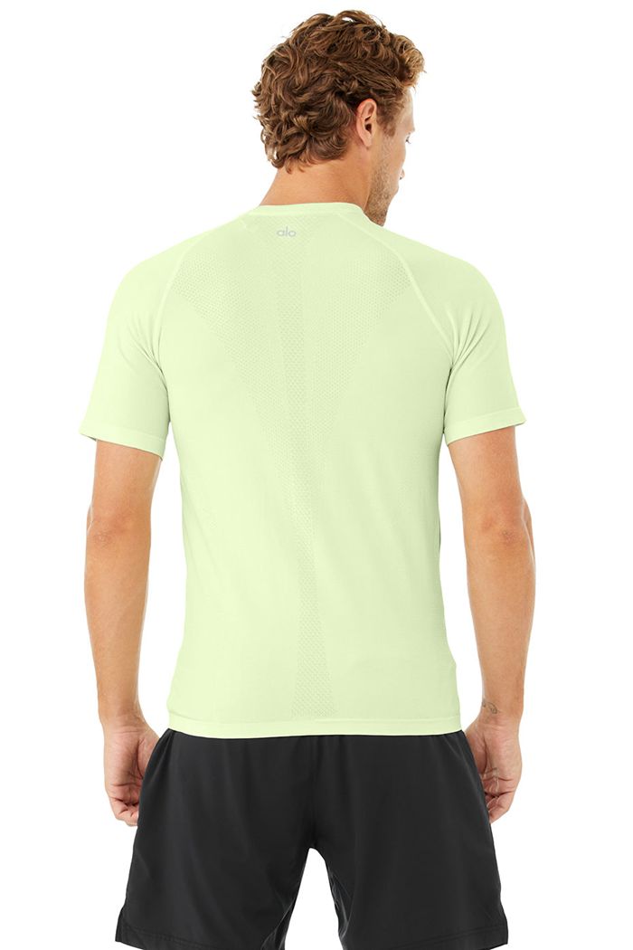 Short Sleeve Alo Yoga Amplify Seamless Tee Hombre Verdes | 109876ZPG