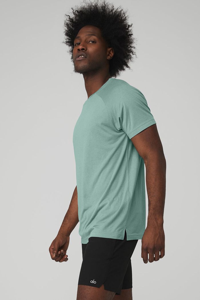 Short Sleeve Alo Yoga The Triumph Crew Neck Tee Hombre Azules | 174506UQW