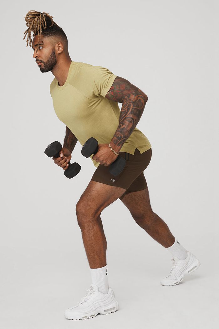 Short Sleeve Alo Yoga The Triumph Crew Neck Tee Hombre Verdes | 920637TXE