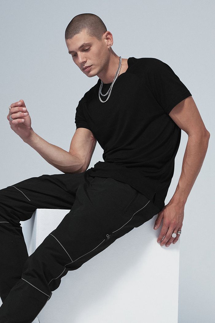 Short Sleeve Alo Yoga Triumph Crew Neck Tee Hombre Negros | 342759ZEI
