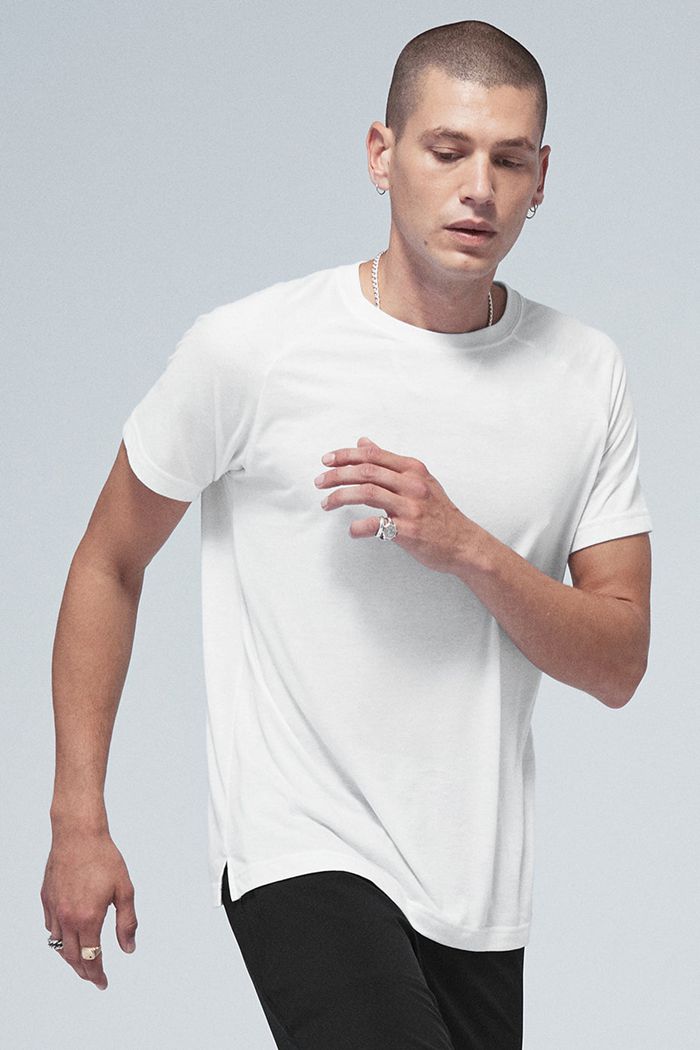 Short Sleeve Alo Yoga Triumph Crew Neck Tee Hombre Blancos | 467159RBM