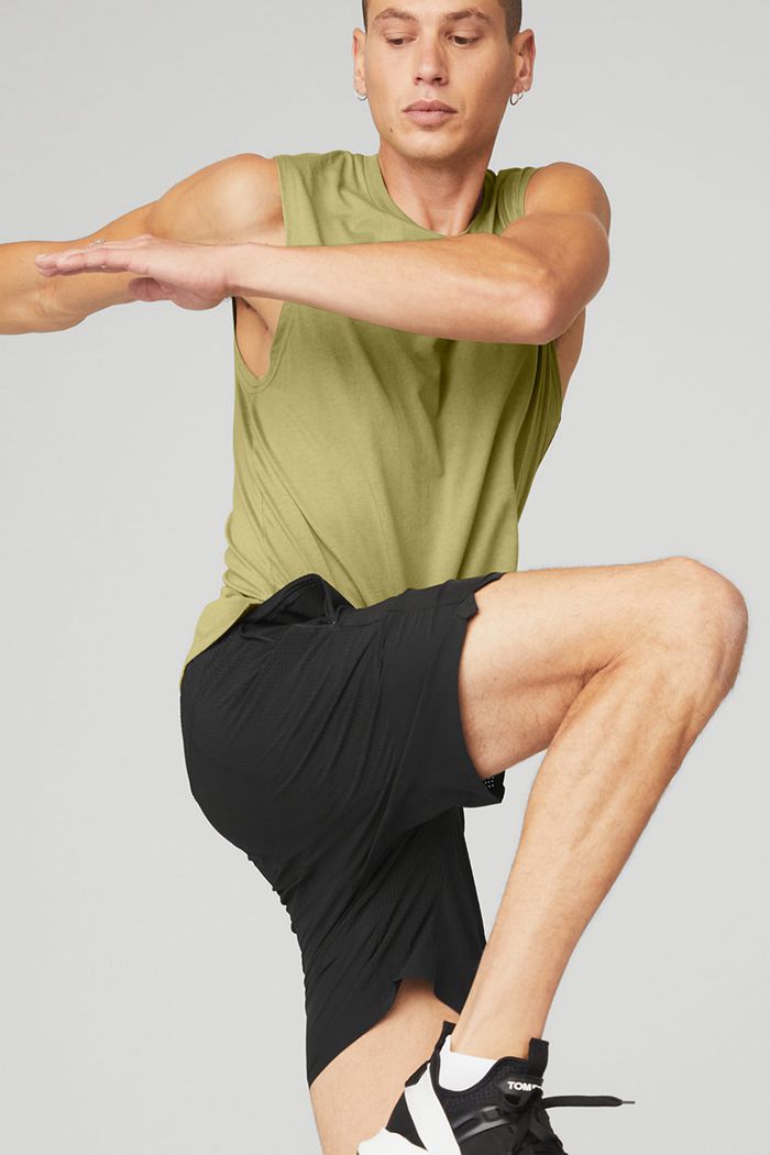 Tank Tops Alo Yoga The Triumph Muscle Hombre Verdes | 156209KWN